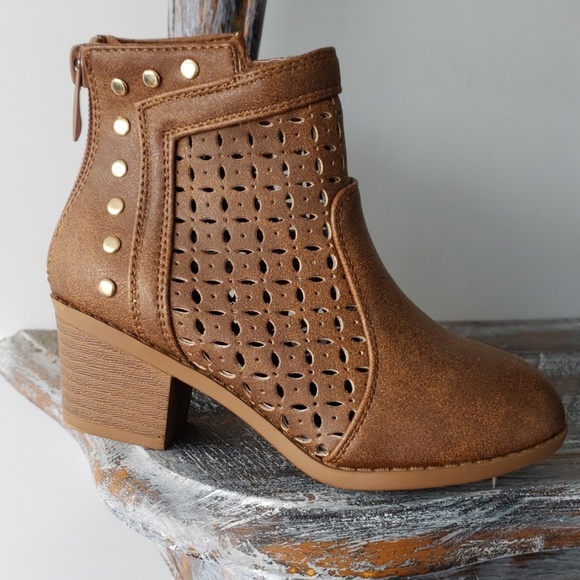 Light brown Children bootie with gold accents - Picture 6 of 8